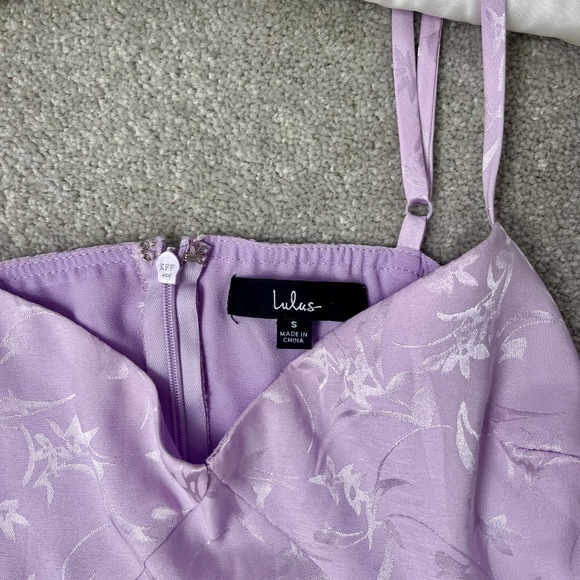 Lulus Regal Romance Lavender Floral Pleated Satin Midi Dress- Size S - Picture 5 of 7